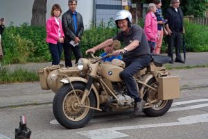 Ossweil-Umzug-1200Jahre-07030999-800px